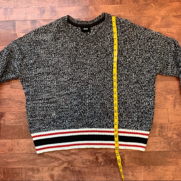 Ardene Cabin Sweater - Picture 6 of 6